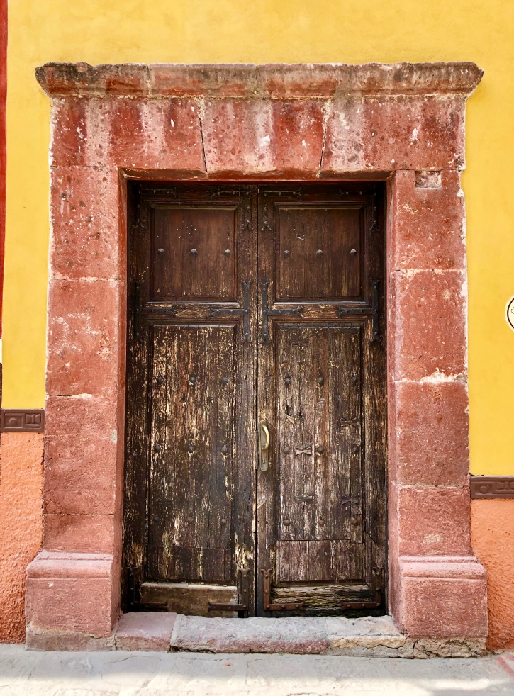 Norm's Thursday Door, Photo Challenge, doos, handles, that little voice, San Miguel de Allende